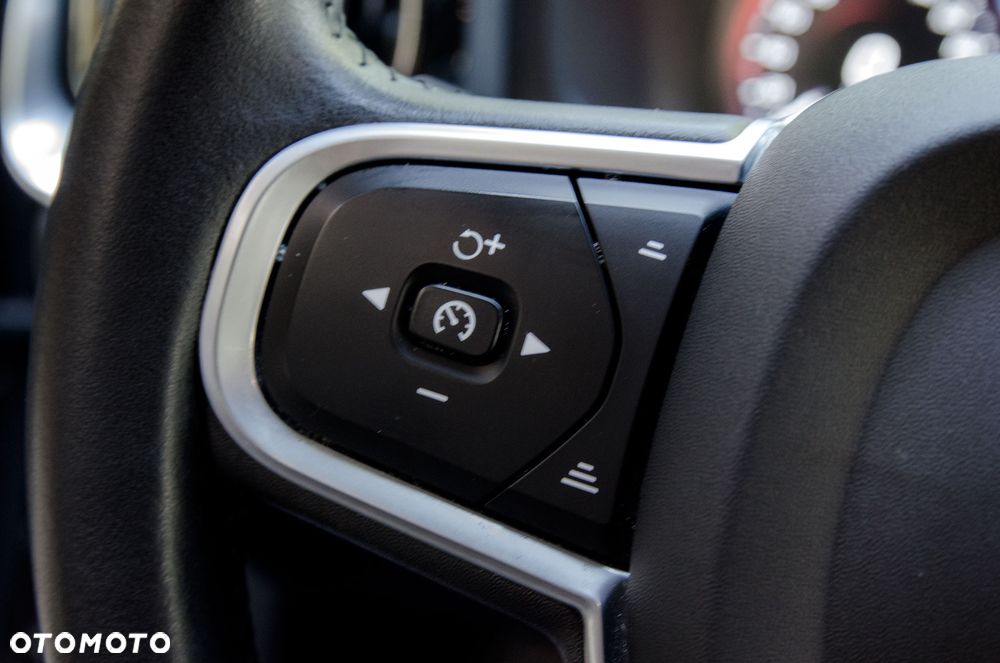 Volvo V60 T4 Geartronic Momentum Pro - 21