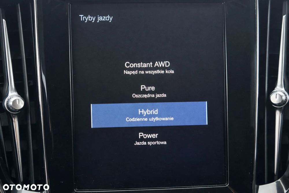 Volvo V60 T6 AWD Twin Engine Geartronic Momentum Pro - 32