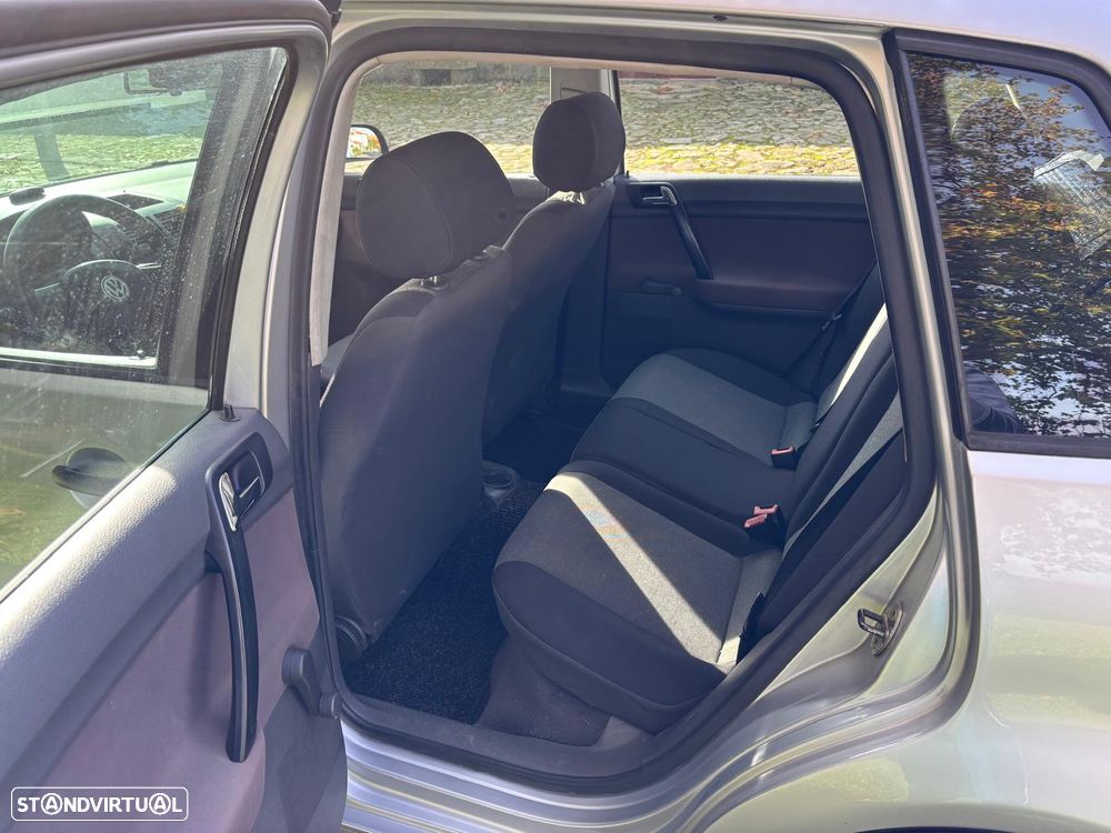 VW Polo 1.4 TDi Confortline - 9