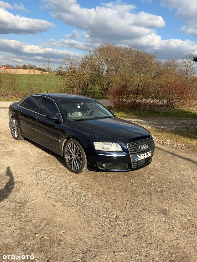 Audi A8 6.0 L Quattro - 2