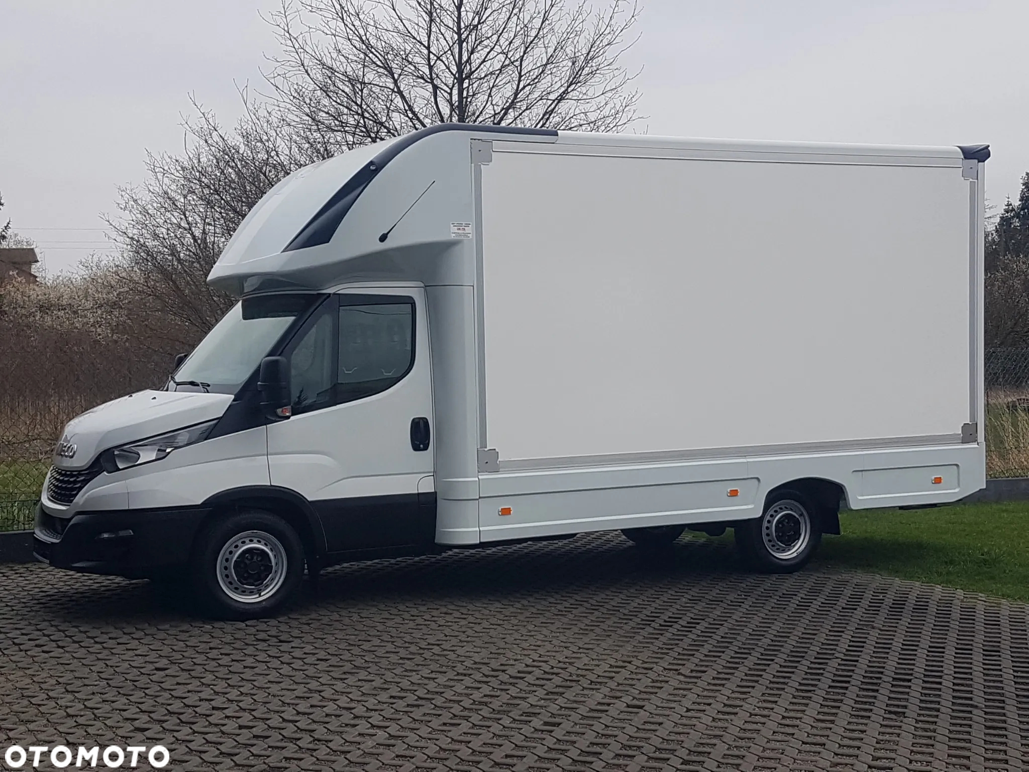 Iveco DAILY KONTENER NISKOPODŁOGOWY 4,43x2,23x2,42 SKLEP BAR FOODTRUCK KAMPER KLIMA - 2