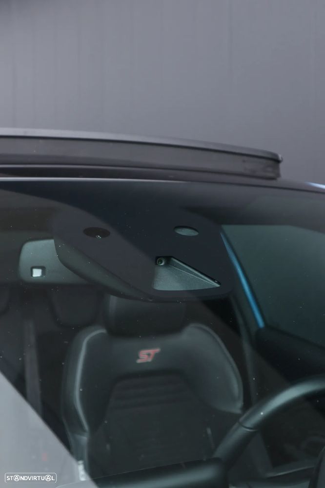 Ford Fiesta 1.5 EcoBoost S&S ST X - 29
