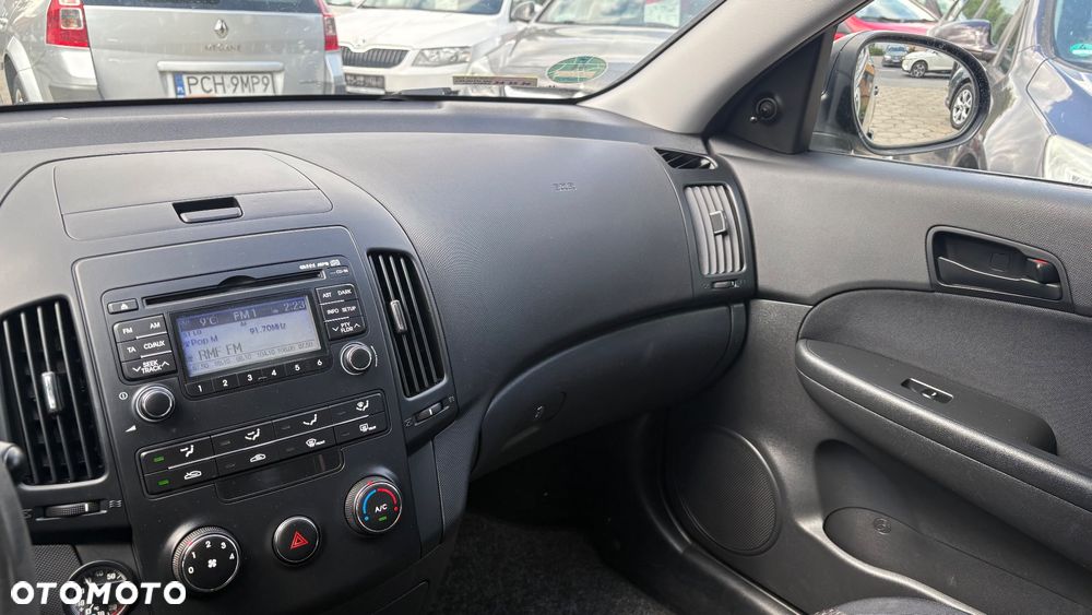 Hyundai i30 1.6 Comfort - 21
