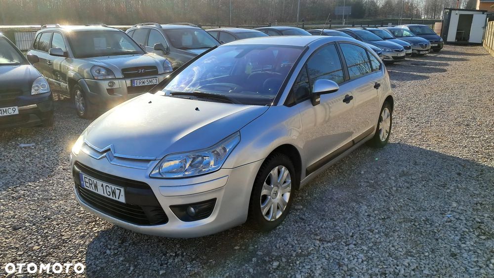 Citroën C4 1.4 16V Style - 2