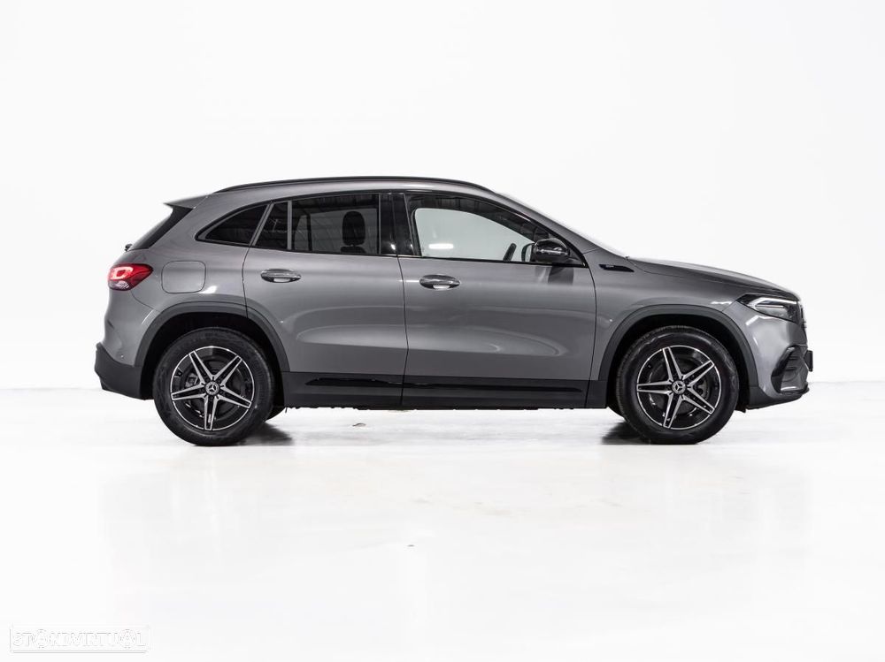 Mercedes-Benz EQA 250 AMG Line - 2