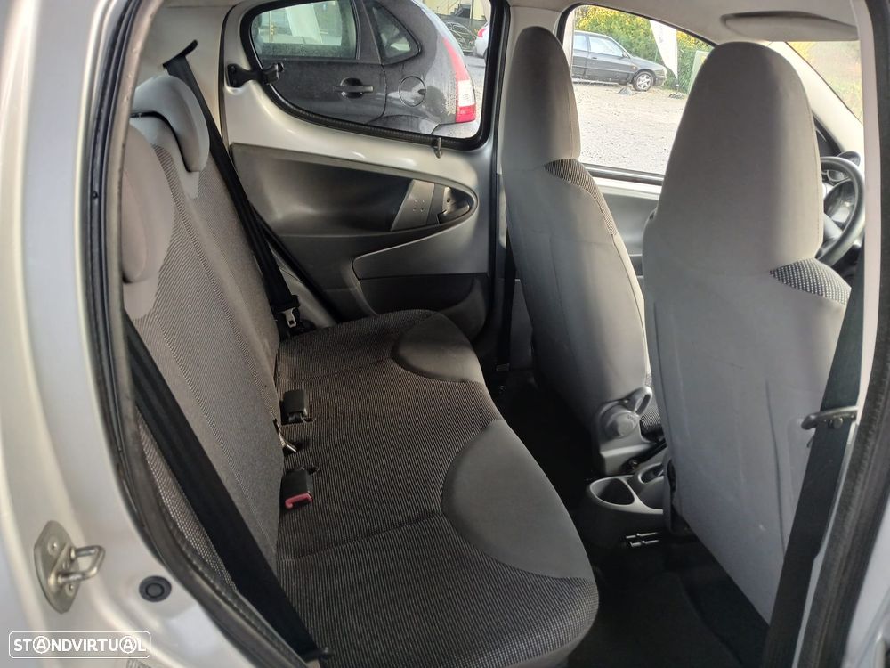 Peugeot 107 1.0 Trendy - 4