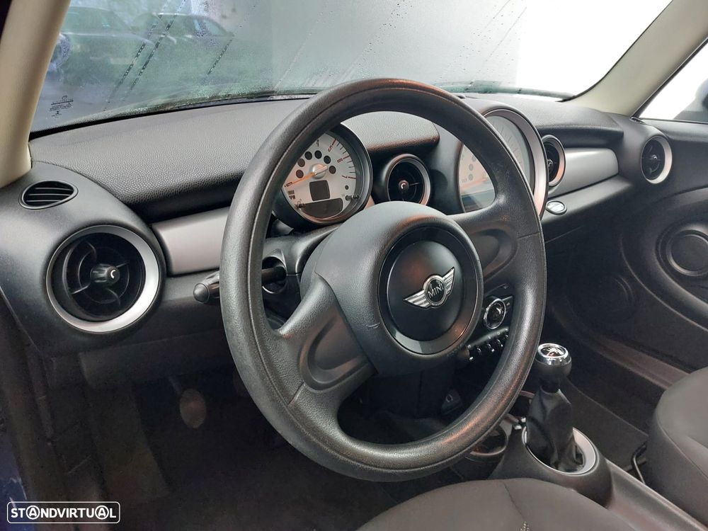 MINI 3 Portas One D - 5