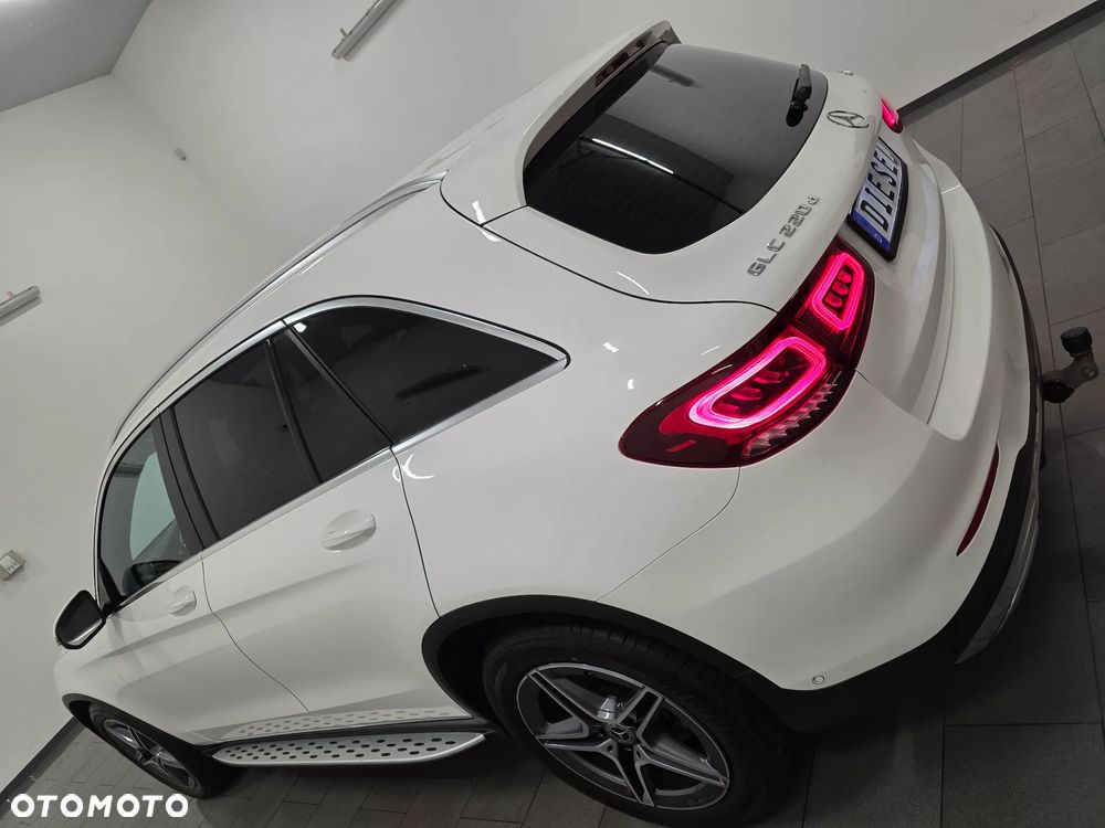 Mercedes-Benz GLC 220 d 4Matic 9G-TRONIC AMG Line Plus - 35