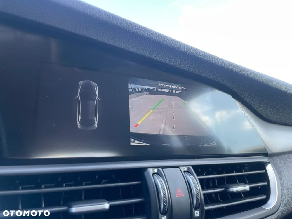 Alfa Romeo Giulia 2.0 Turbo Sprint - 29