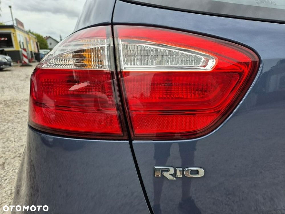 Kia Rio - 10