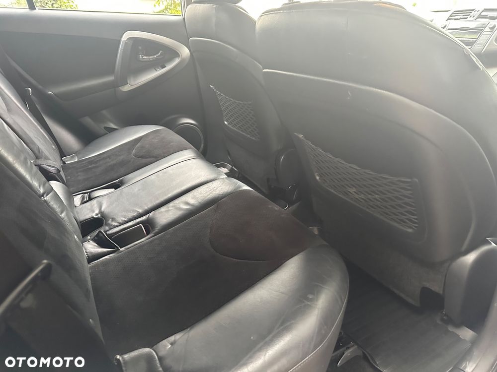 Toyota RAV4 2.0 VVT-i Premium - 13