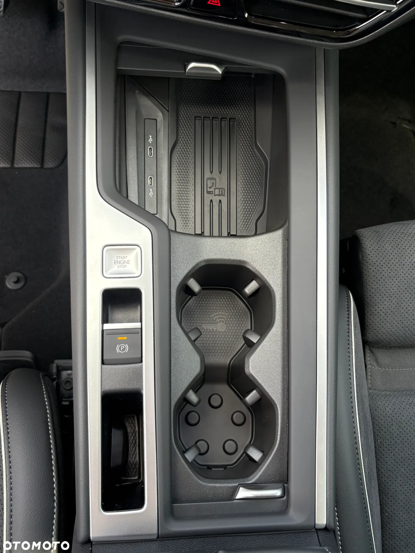 Volkswagen Passat 1.5 TSI ACT mHEV Business Plus DSG - 24