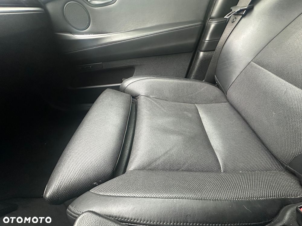 BMW 5GT 535d xDrive Tursimo Modern Line - 23