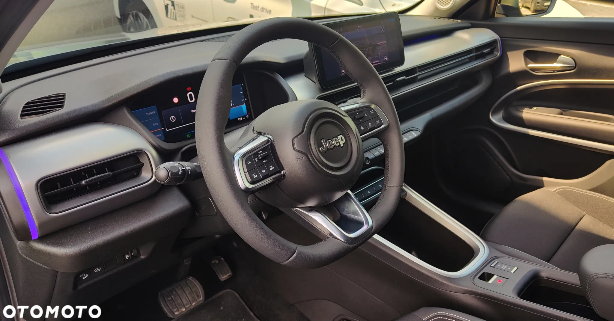 Jeep Avenger 54kWh Summit - 11
