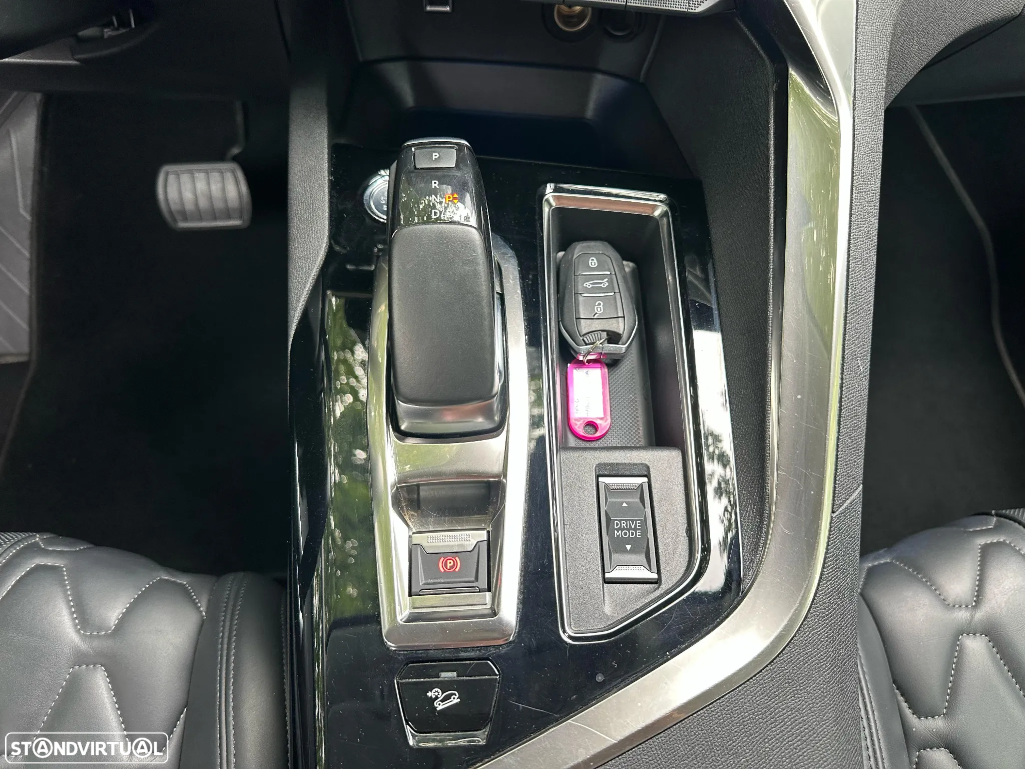 Peugeot 3008 1.6 Hybrid4 Allure Pack e-EAT8 - 34