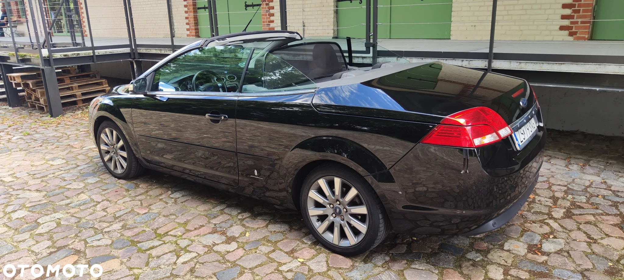 Ford Focus Coupe-Cabriolet 2.0 16V Trend - 15
