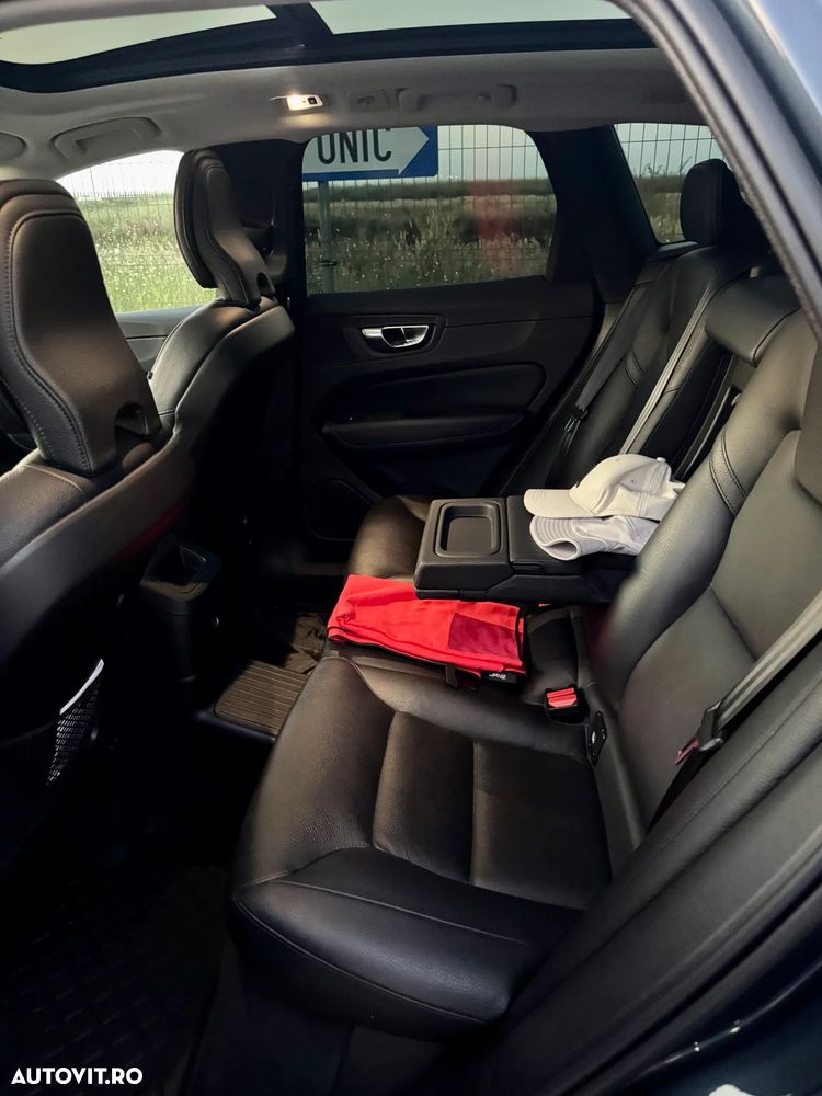 Volvo XC 60 T8 Twin Engine AWD Momentum - 12