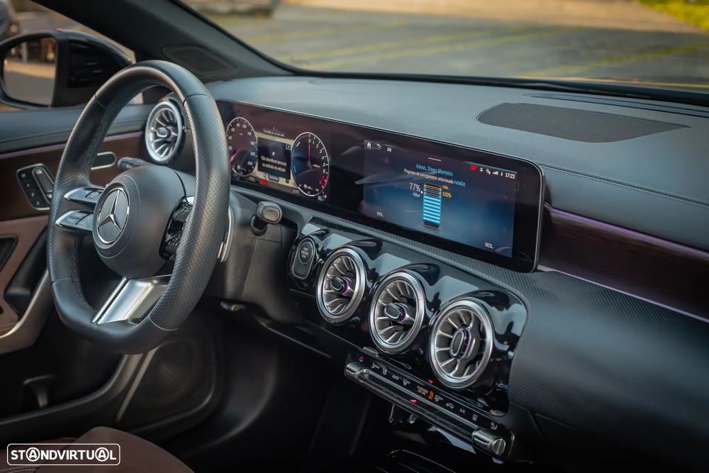 Mercedes-Benz CLA 250 e AMG Line - 13