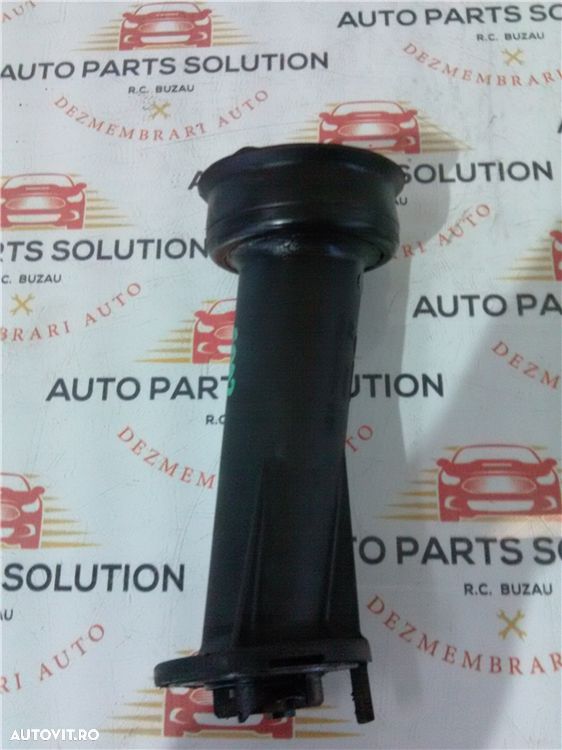 gat umplere ulei motor vw transporter 5 2.5 tdi an fabr. 2009 - 1