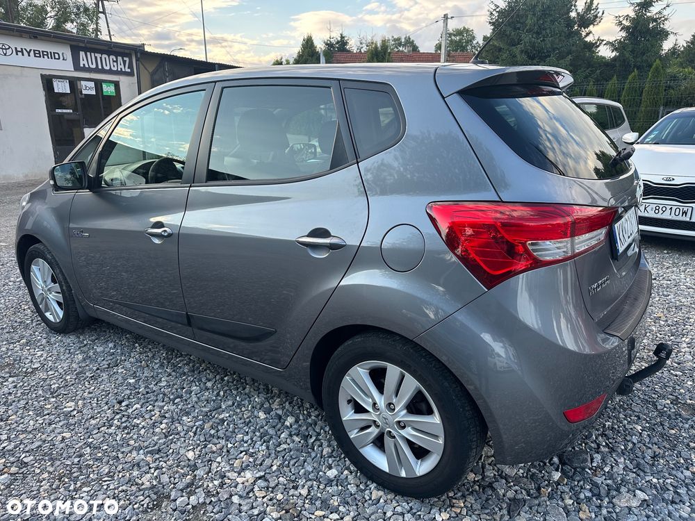 Hyundai ix20 1.6 Premium blue - 11