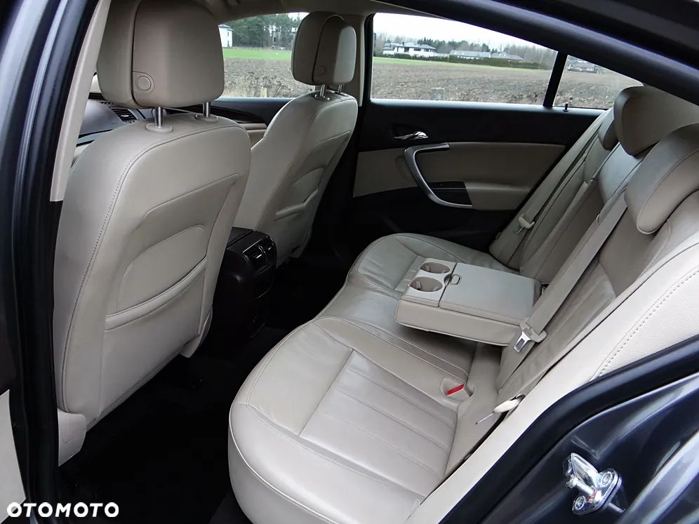 Opel Insignia 2.0 Turbo Cosmo - 36