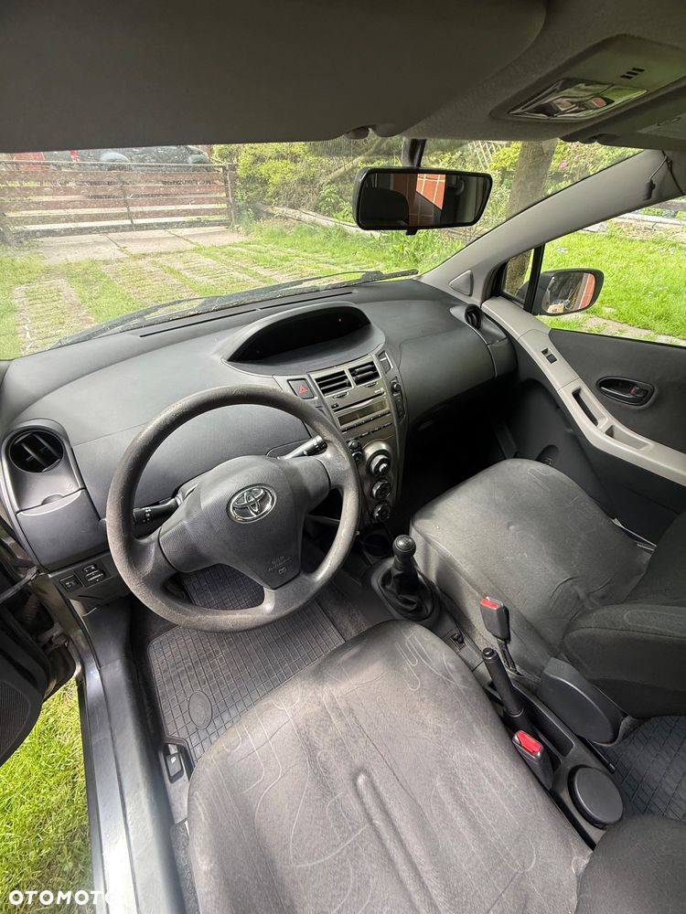 Toyota Yaris 1.0 Luna - 7