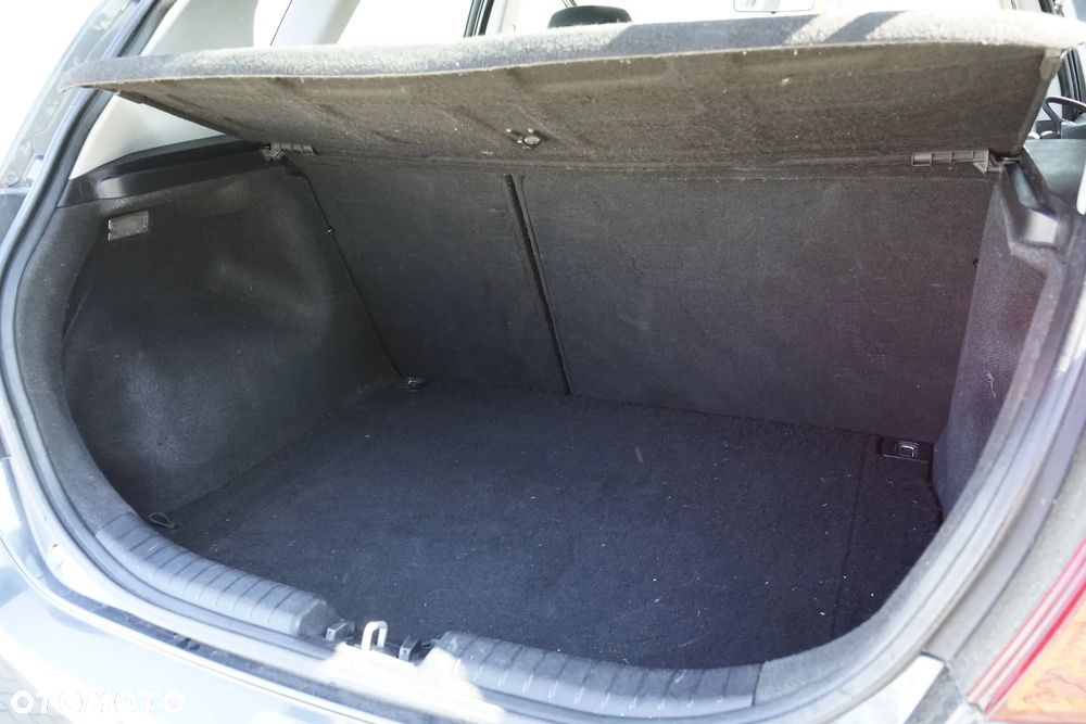 Kia Ceed 1.6 CRDi 90 Vision - 14