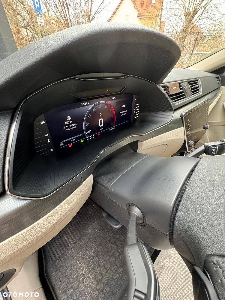 Skoda Superb 2.0 TDI SCR Style DSG - 10