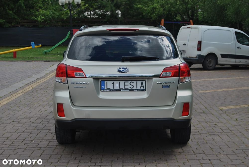 Subaru Legacy 2.0D Exclusive - 18