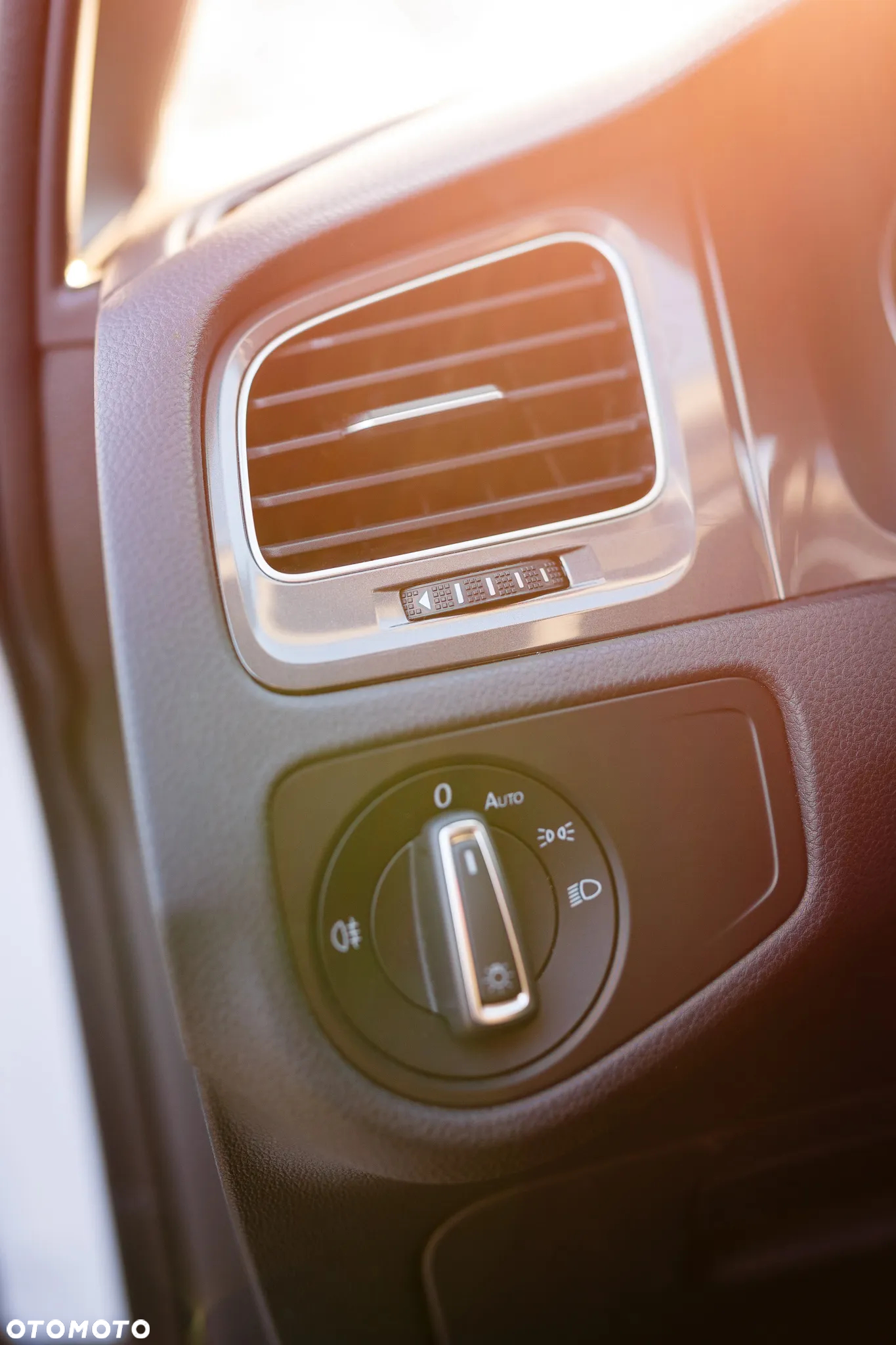 Volkswagen Golf e-Golf - 28