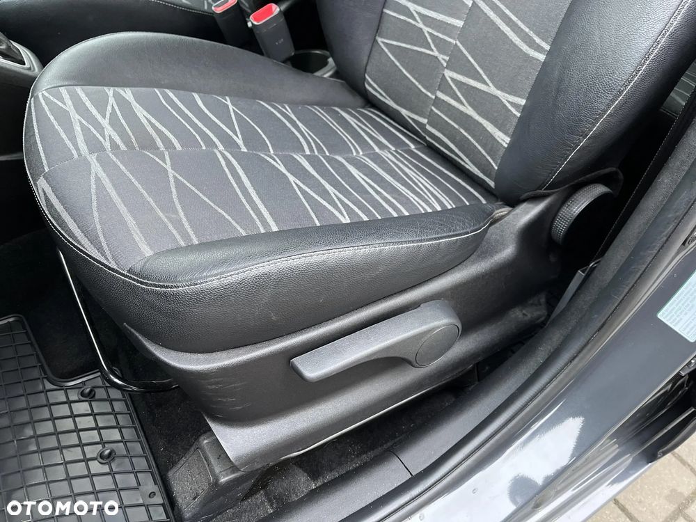 Kia Venga 1.6 Business Line - 12