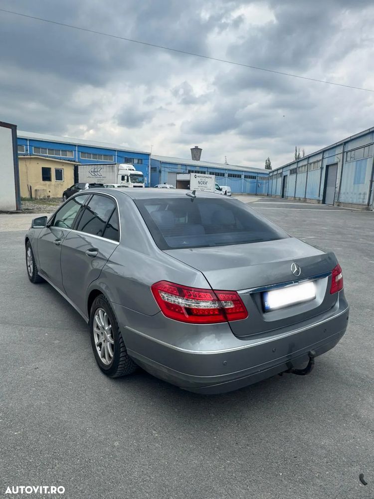 Mercedes-Benz E - 5