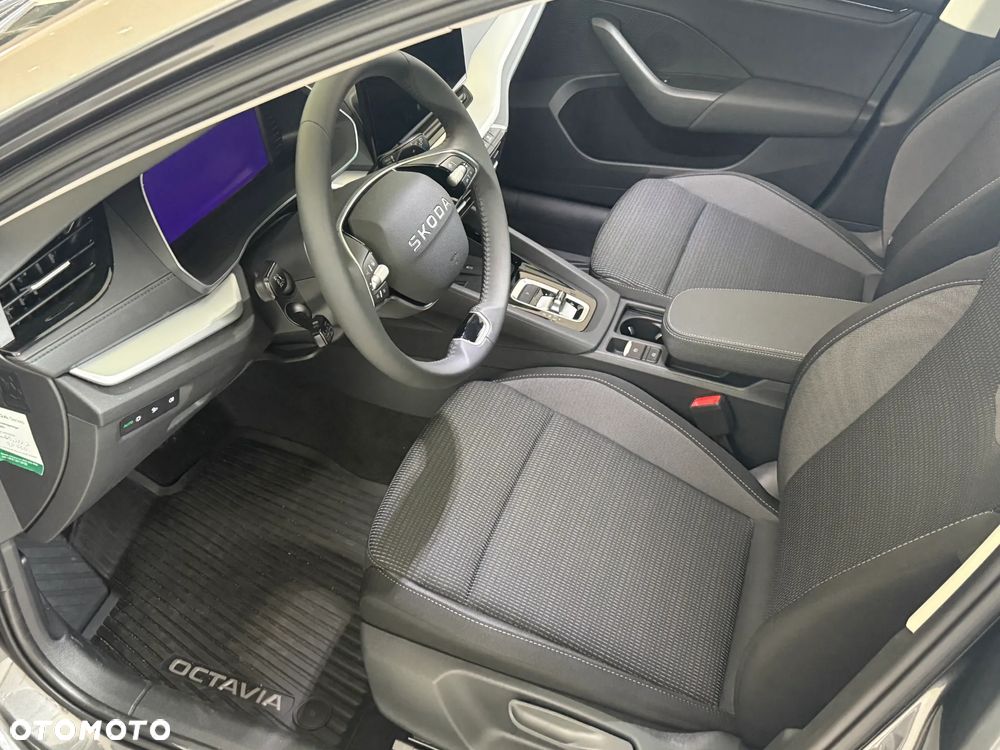 Skoda Octavia 2.0 TDI Edition 130 Selection DSG - 10