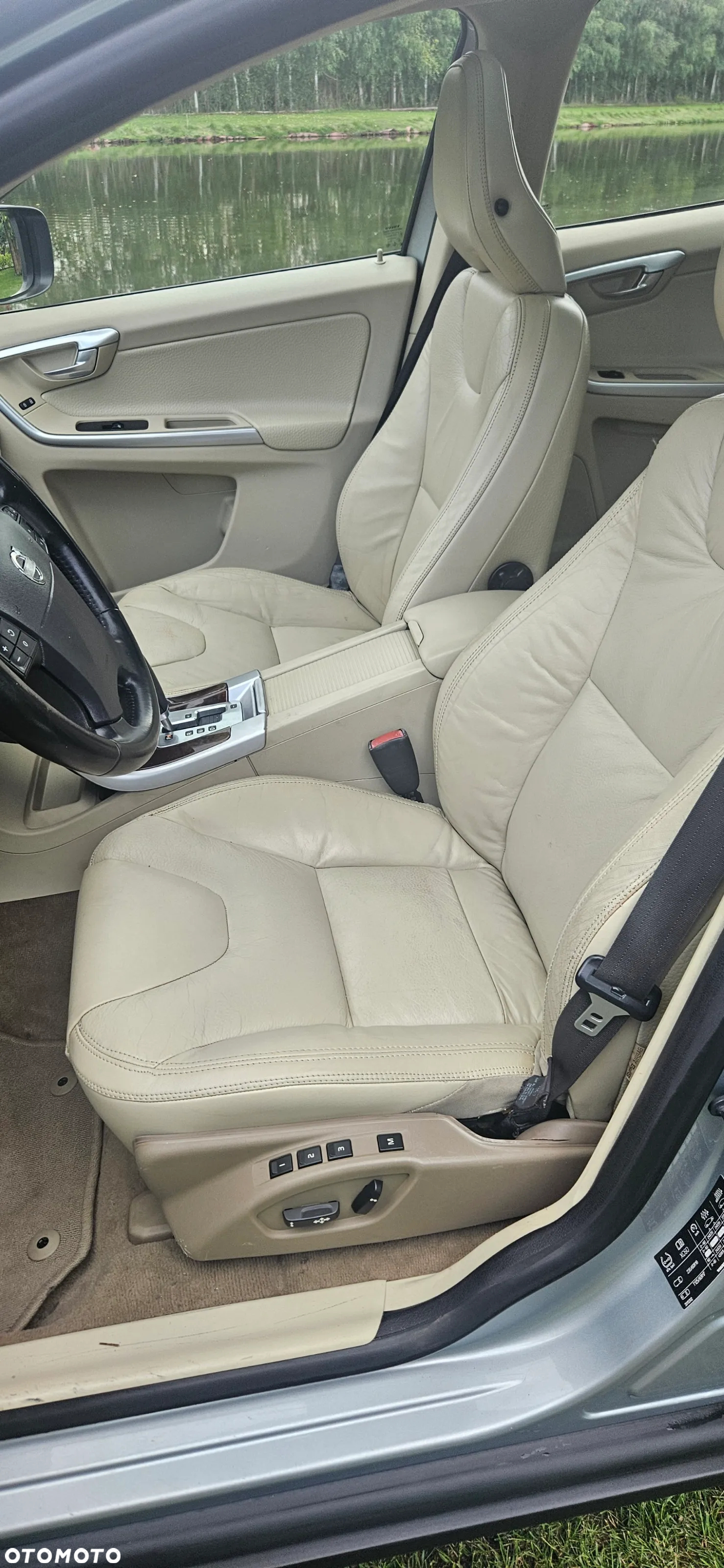 Volvo XC 60 T6 AWD Momentum - 6