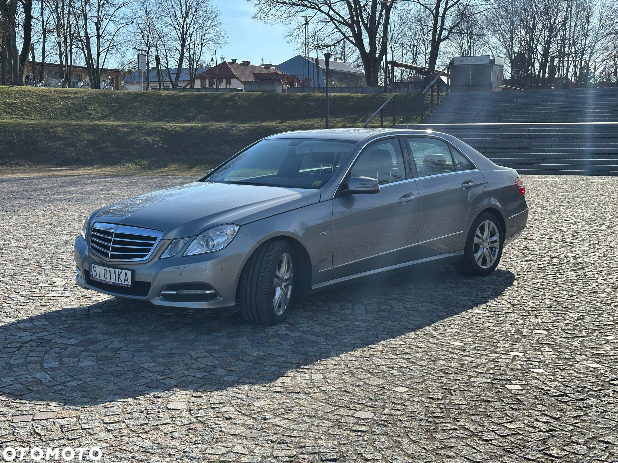 Mercedes-Benz Klasa E 200 BlueEFFICIENCY 7G-TRONIC Avantgarde - 3