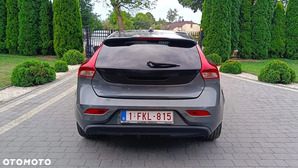 Volvo V40 ver-d2-r--design - 12