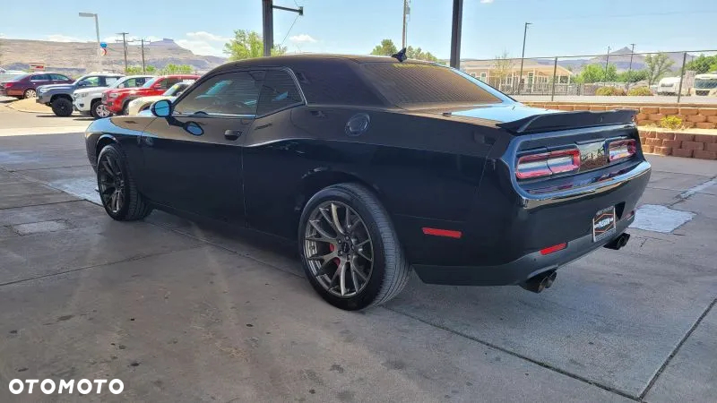 Dodge Challenger 5.7 R/T - 8