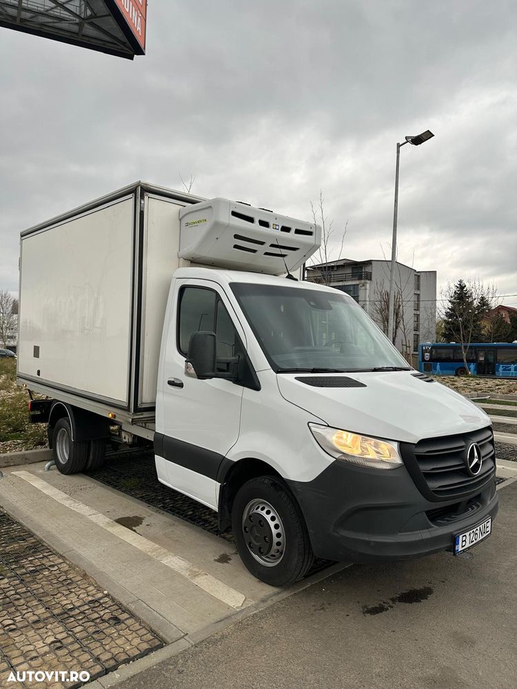 Mercedes-Benz Sprinter - 1
