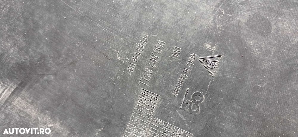 spoiler bara spate porsche macan - 3