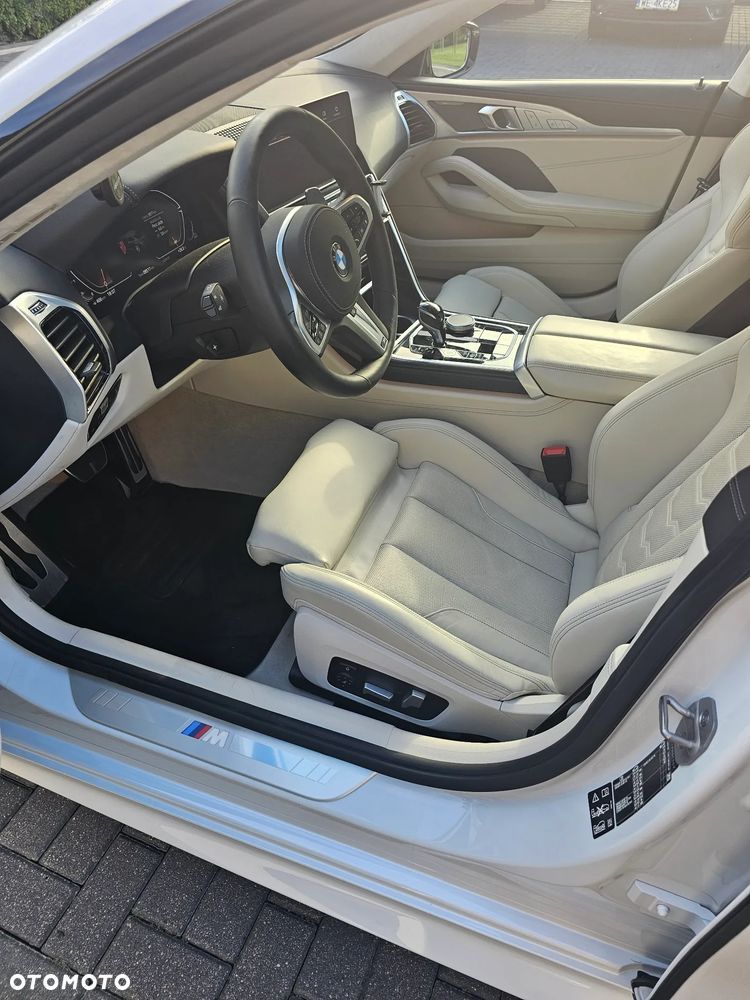 BMW Seria 8 840d xDrive mHEV - 12