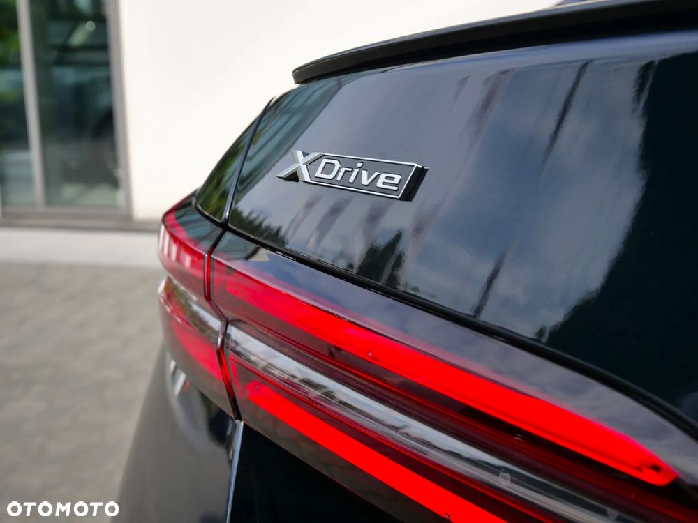 BMW Seria 5 520d xDrive - 10