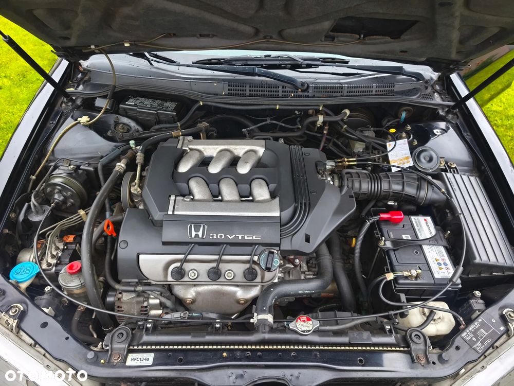 Honda Accord 3.0i ES - 32