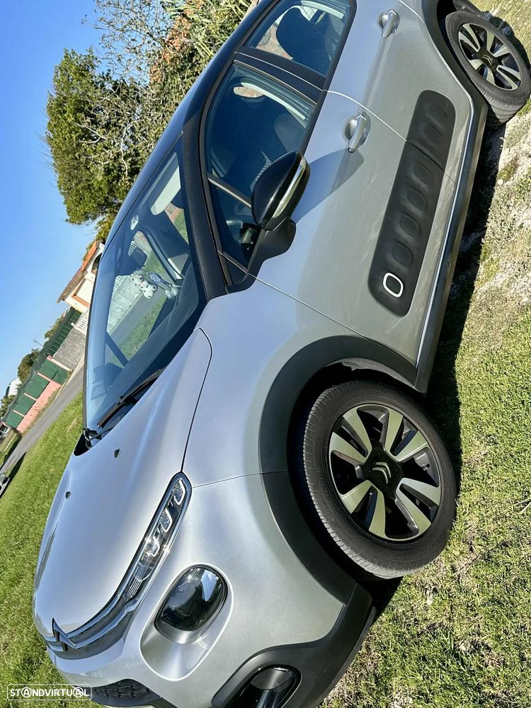 Citroën C3 1.2 PureTech Shine - 3