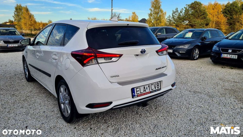 Toyota Auris - 11