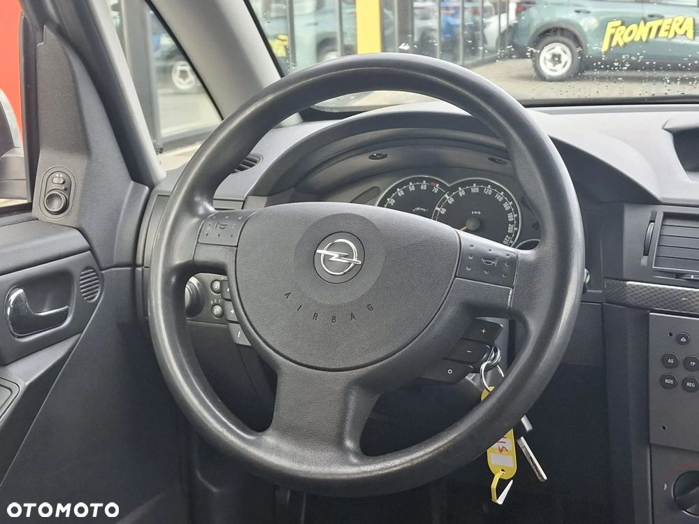 Opel Meriva 1.8 16V (Essentia) - 8