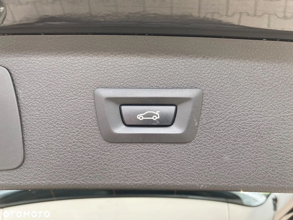 BMW Seria 2 216d - 10
