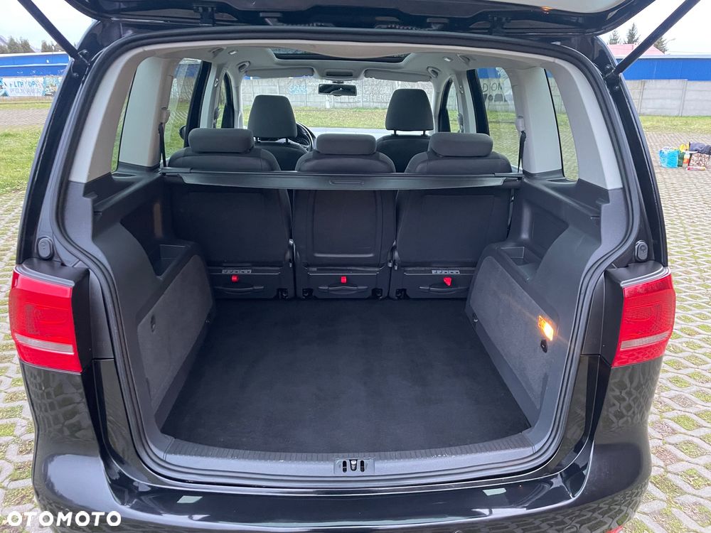 Volkswagen Touran 1.6 TDI DPF BlueMot Trendline - 19