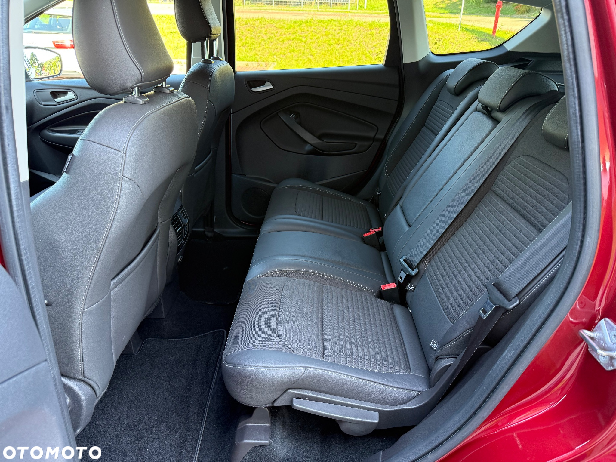 Ford Kuga 1.5 EcoBoost 2x4 Titanium - 11