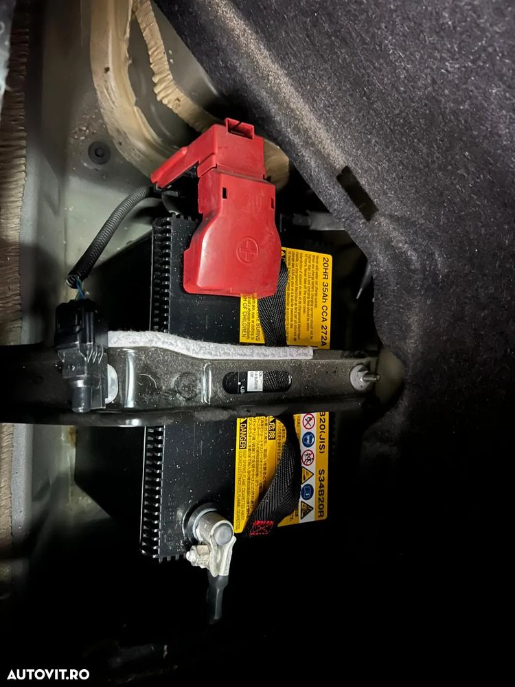 Toyota Auris 1.8 L VVT-i TS Hybrid Sol+ - 13