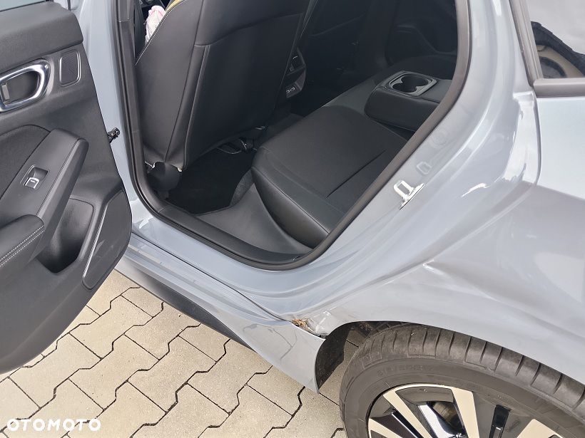 Honda Civic 2.0 i-MMD Elegance CVT - 11